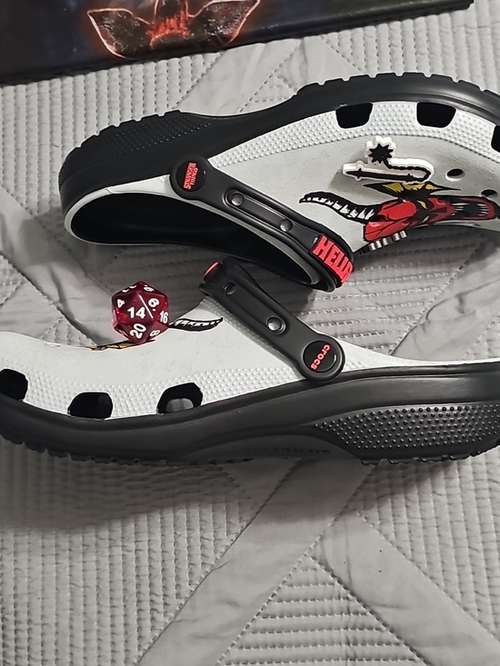 Crocs STRANGER THINGS Hellfire Classic Clog 211507-90H White Unisex M-9 W-11 NEW
